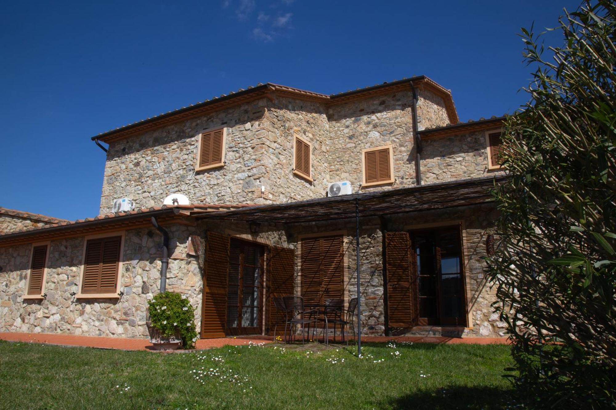 Resort Le Tegole Riparbella Exterior photo